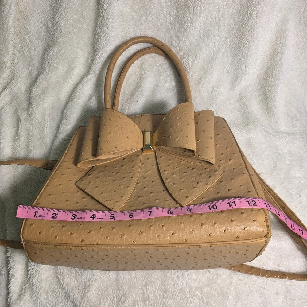 Grossi Satchel Tan Ostrich Embossed Bow Crossbody Handbag Medium Excellent